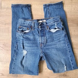 Levi’s wedgie straight leg jeans Size 24 distressed button fly